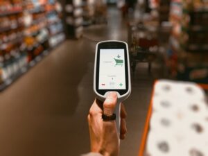 How VR Technology Can Be Used to Improve Retail