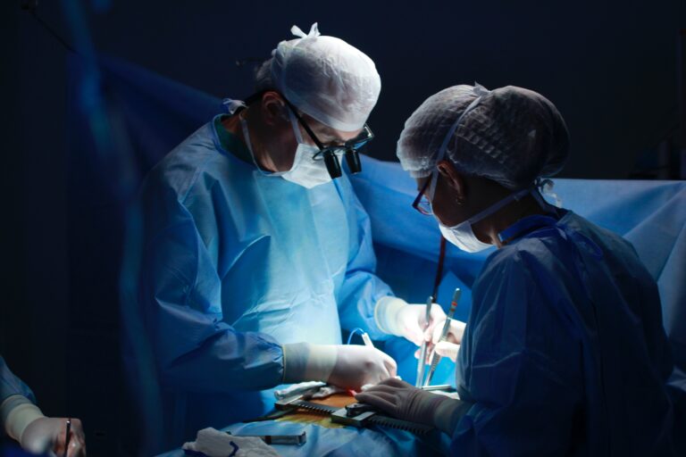 Surgical Training Through VR